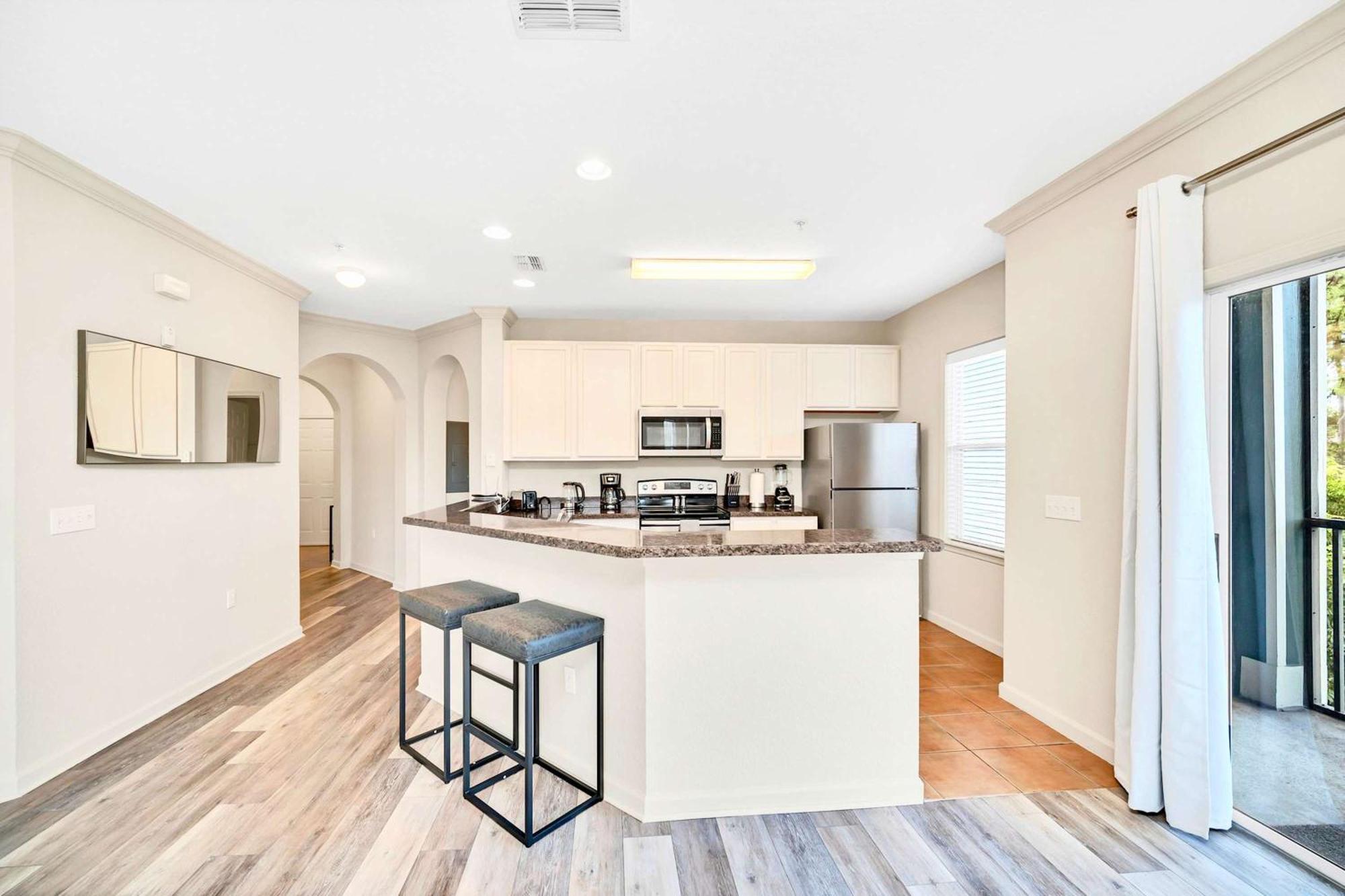 Bright & Modern 2br With Pool & Hot Tub, Near Disney!