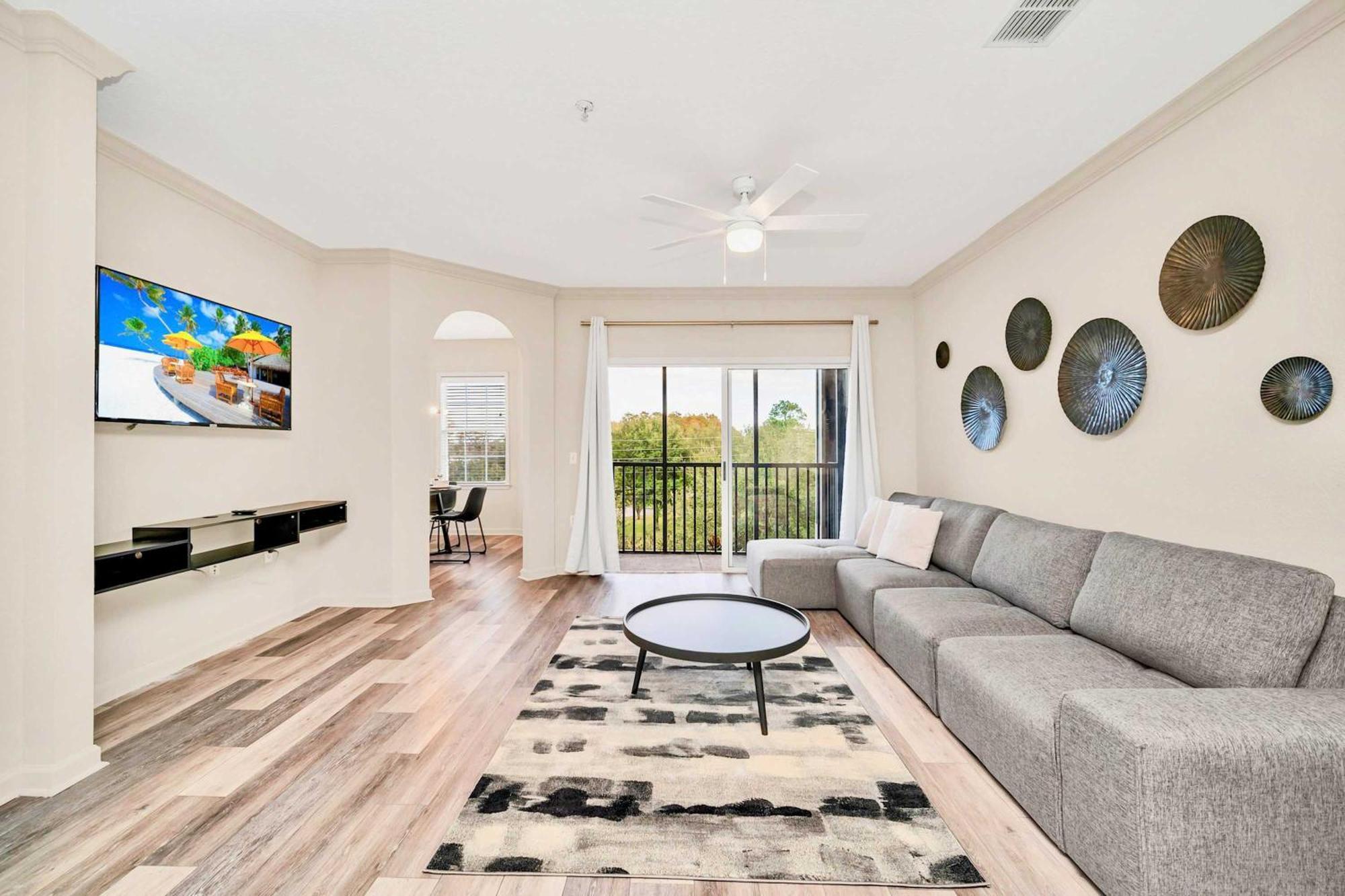 Holiday home Bright & Modern 2br With Pool & Hot Tub, Near Disney! Orlando