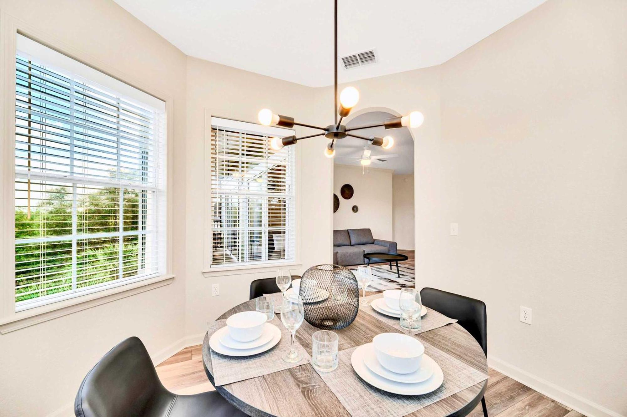 Bright & Modern 2br With Pool & Hot Tub, Near Disney! * Orlando