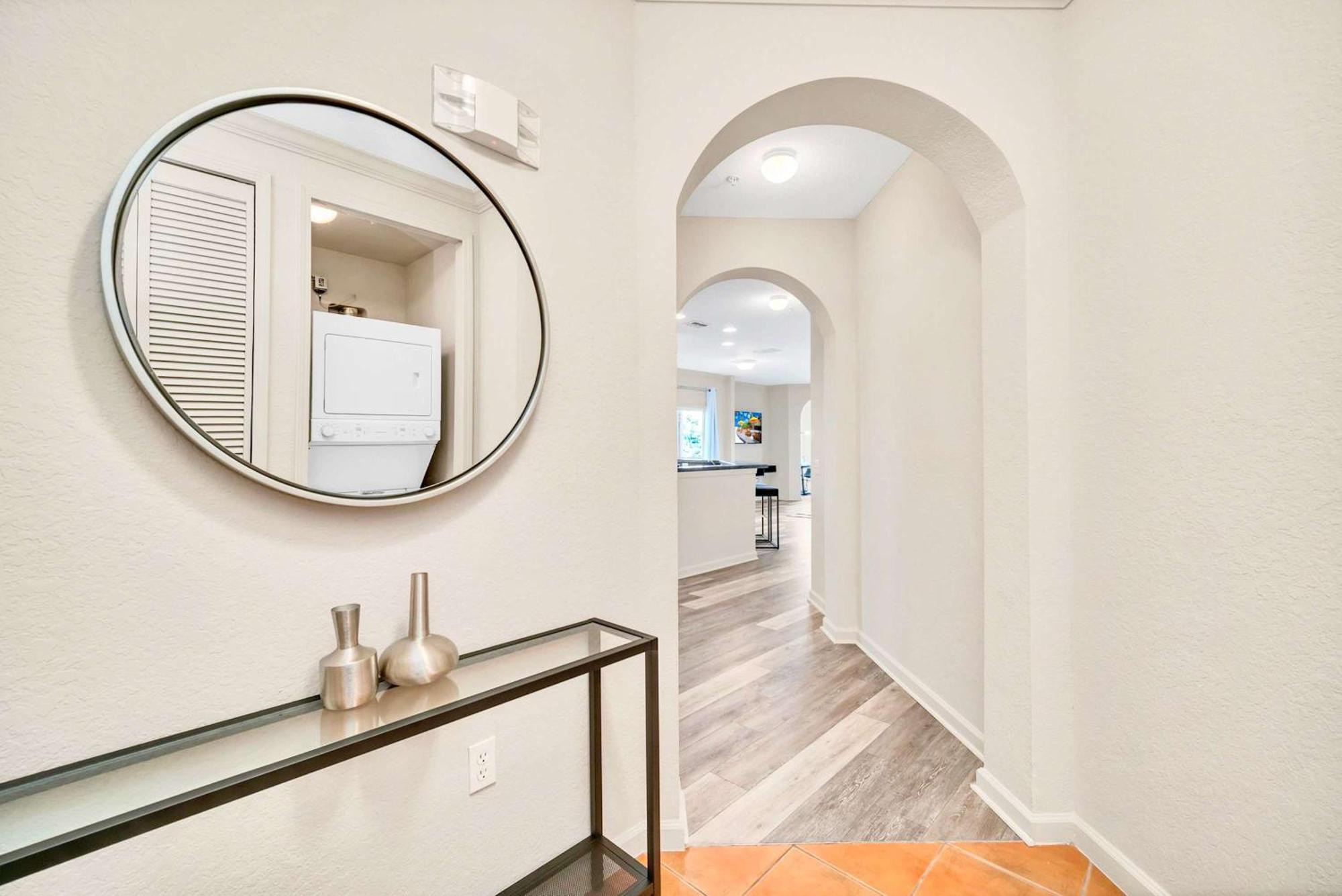 Bright & Modern 2br With Pool & Hot Tub, Near Disney! *