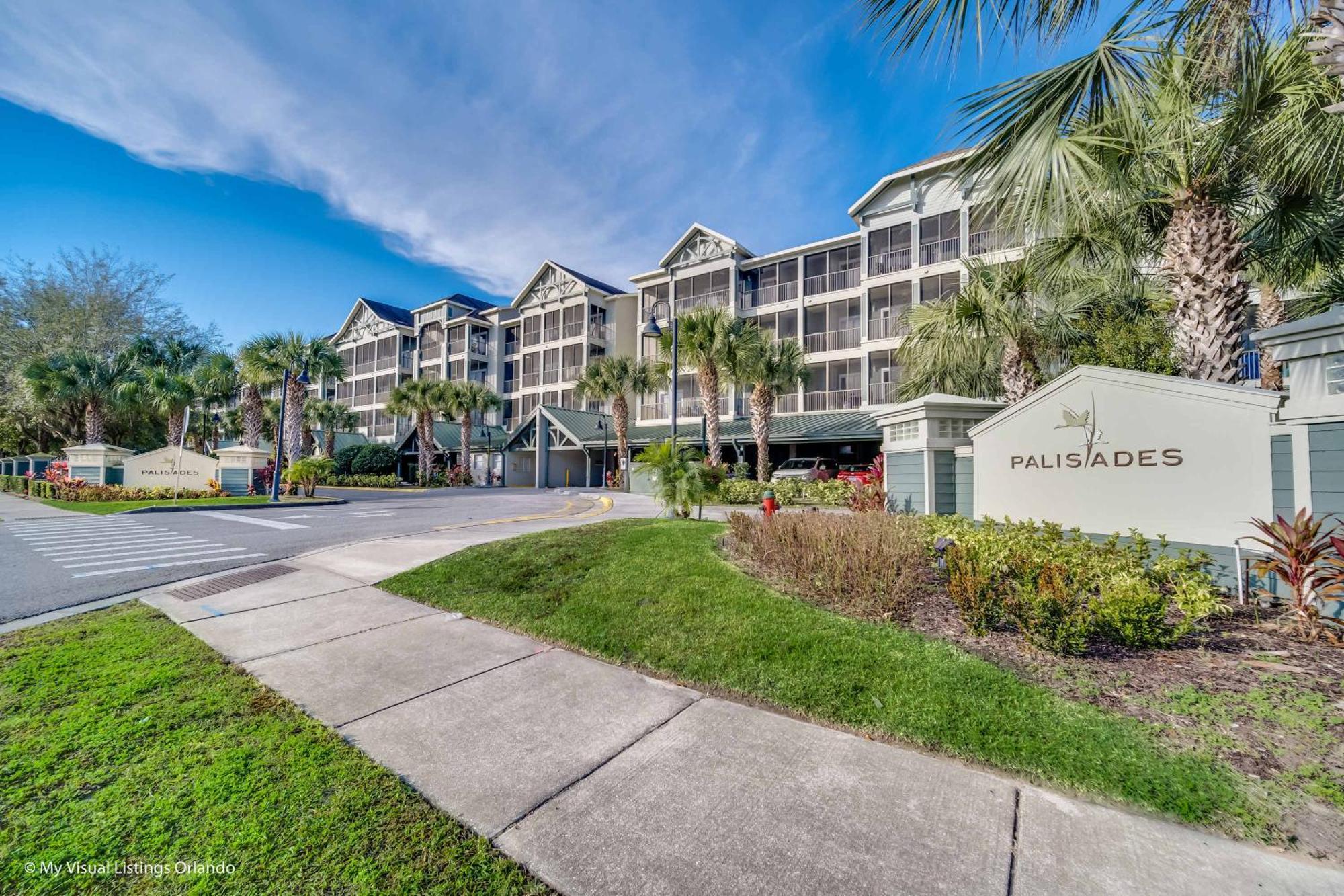 Bright & Modern 2br With Pool & Hot Tub, Near Disney! Holiday home *